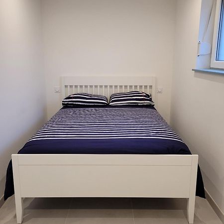 Il Vialetto, Appartement Capri, Spacieux, Tout Confort, Au Calme Jeumont Exteriör bild